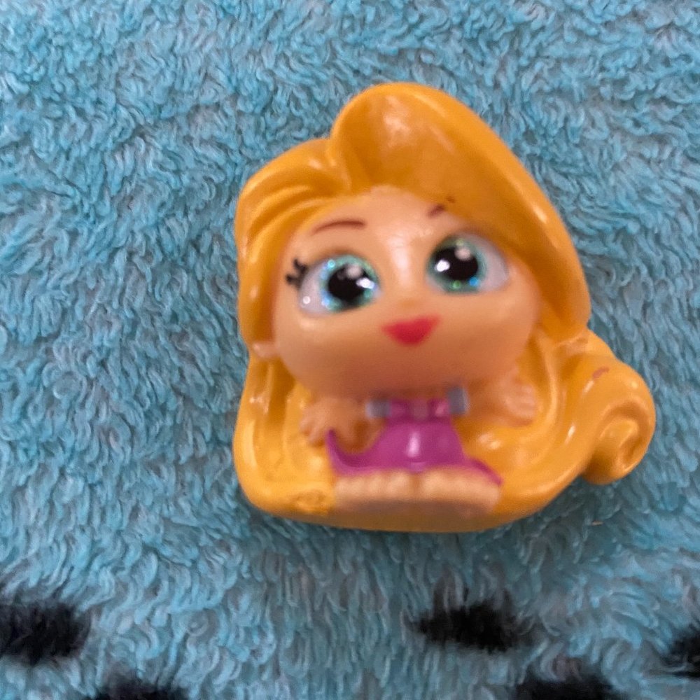 Disney Doorable Series 4 rapunzel